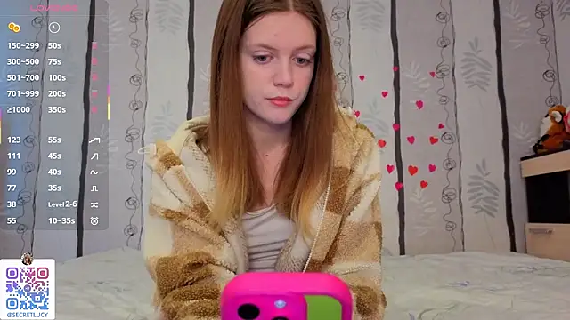 Snapshot of SueFerreyra chatting on 02.17.26 SueFerreyra online show from 02.17.26