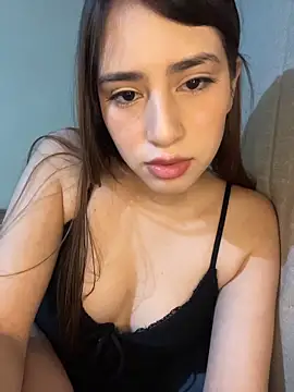 Snapshot of romyamo chatting on 02.24.26 romyamo online show from 02.24.26