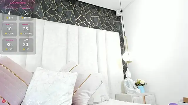 Snapshot of zoe_marcus chatting on 02.02.26 zoe marcus online show from 02.02.26