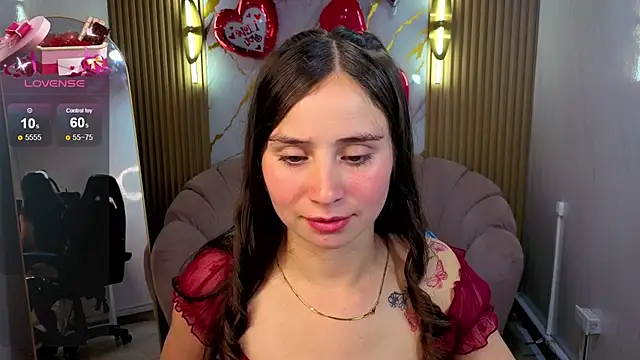 Snapshot of Ariana18_b chatting on 02.21.26 Ariana18 b online show from 02.21.26