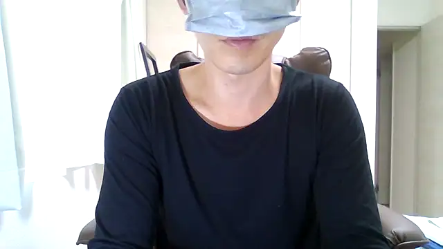 Snapshot of K0U-123 chatting on 06.25.26 K0U-123 online show from 06.25.26