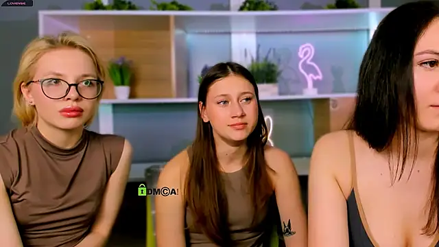 Snapshot of arianaa_cat chatting on 03.01.26 arianaa cat online show from 03.01.26