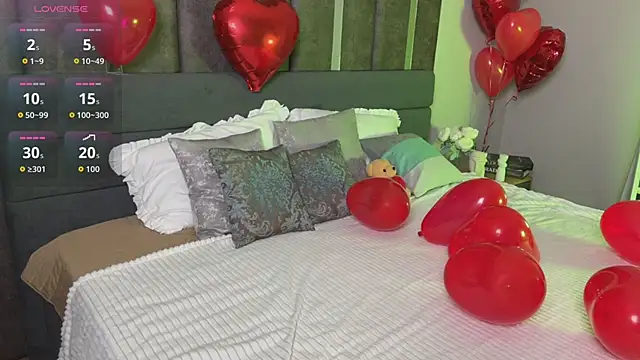 Snapshot of LillAlice chatting on 02.25.26 LillAlice online show from 02.25.26