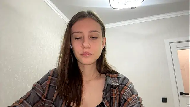 Snapshot of SofiaBlumer chatting on 02.18.26 SofiaBlumer online show from 02.18.26