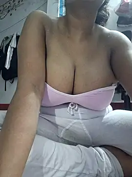 Snapshot of mistii07 chatting on 07.28.26 mistii07 online show from 07.28.26
