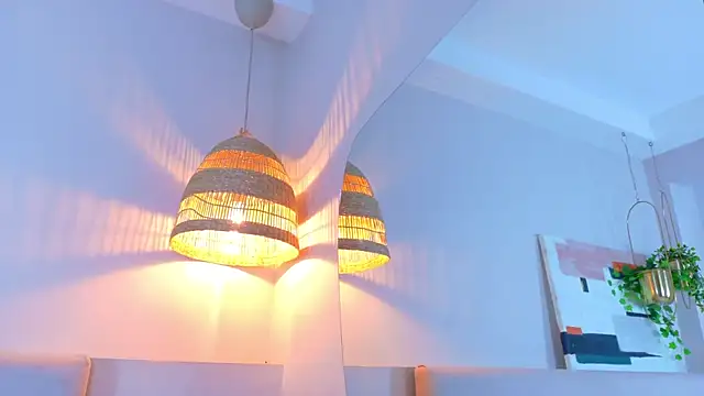 VioletBloomm online show from 04.10.26