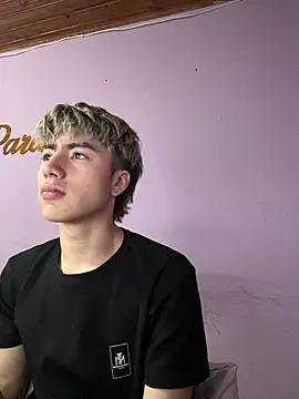 AlexanderCollman2 online show from 04.11.26