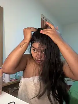 Snapshot of moonhelen chatting on 02.13.26 moonhelen online show from 02.13.26