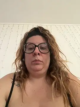 Snapshot of JasmineGlow7 chatting on 05.18.26 JasmineGlow7 online show from 05.18.26