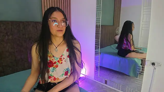 HannaWen  online show from 02.21.26