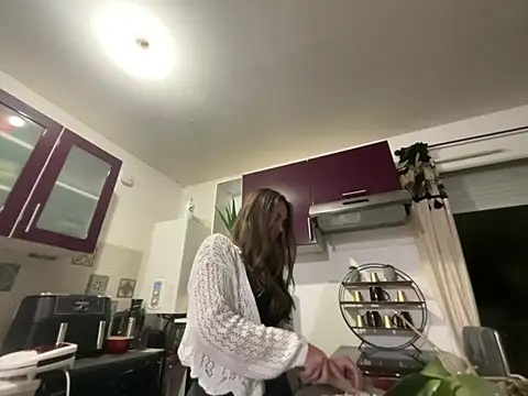 alixxxm7 online show from 02.17.26