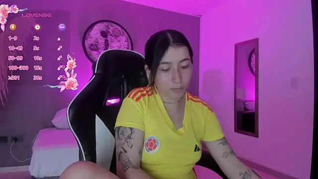 charlottee27  online show from 06.18.26