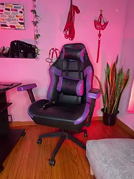 kenia thompsom01 online show from 04.11.26