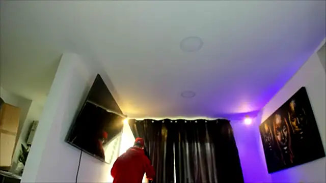 Snapshot of miguel_aguirre_ chatting on 02.26.26 miguel aguirre online show from 02.26.26