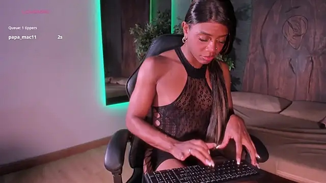 Snapshot of Shayna_lee chatting on 02.13.26 Shayna lee online show from 02.13.26