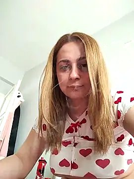 Snapshot of Talyats06 chatting on 02.17.26 Talyats06 online show from 02.17.26