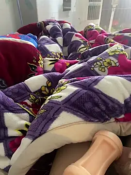 Snapshot of tuncube chatting on 02.05.26 tuncube online show from 02.05.26