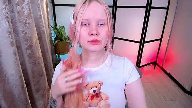 AnnieVibe online show from 04.18.26