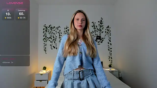 Snapshot of EllyMartinez chatting on 02.05.26 EllyMartinez online show from 02.05.26