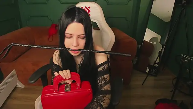 madam inferno online show from 02.06.26