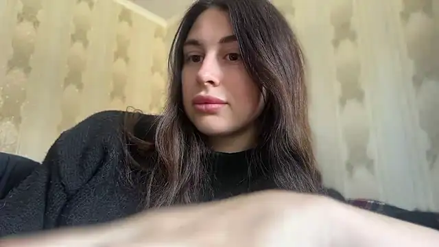 Snapshot of LiluMartiznir chatting on 04.12.26 LiluMartiznir online show from 04.12.26