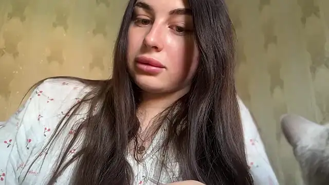 Snapshot of LiluMartiznir chatting on 04.16.26 LiluMartiznir online show from 04.16.26