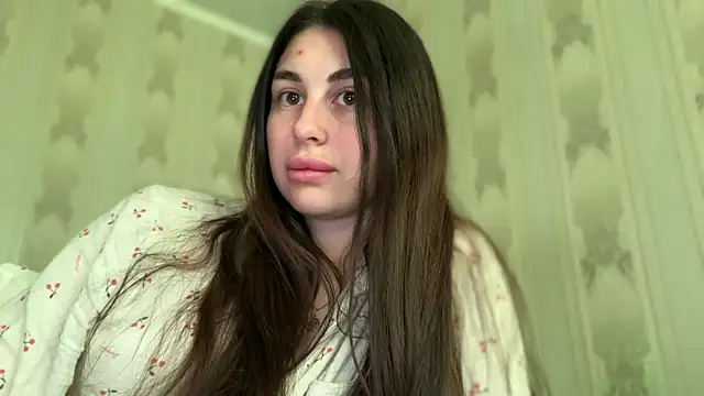 Snapshot of LiluMartiznir chatting on 04.17.26 LiluMartiznir online show from 04.17.26