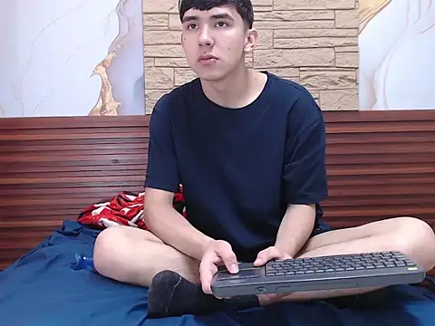 massimoferrera303av online show from 02.20.26