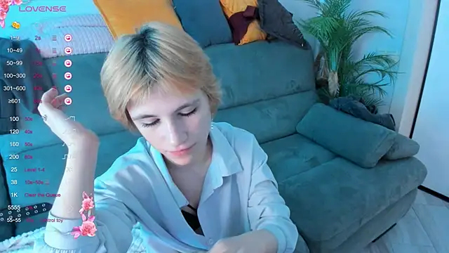 AutumnWhisper online show from 04.16.26