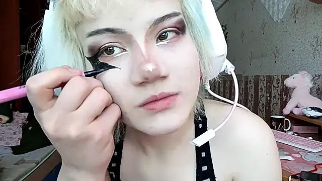 Snapshot of KathernSaulters chatting on 03.01.26 KathernSaulters online show from 03.01.26