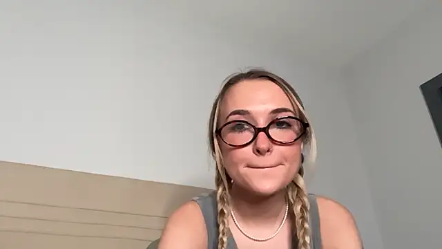 Snapshot of kelseyblu chatting on 02.04.26 kelseyblu online show from 02.04.26