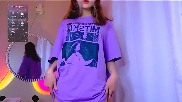 Snapshot of Maxine_gold chatting on 02.18.26 Maxine gold online show from 02.18.26