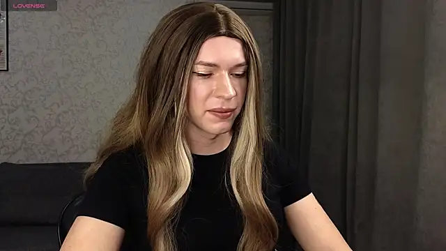 Snapshot of Anna_inHear chatting on 05.03.26 Anna inHear online show from 05.03.26