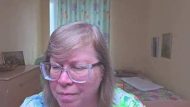 Emma Eclipsee online show from 04.02.26
