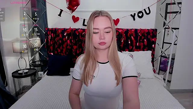 Snapshot of BellaAiry chatting on 02.14.26 BellaAiry online show from 02.14.26