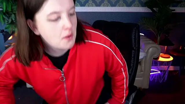Snapshot of KristiFoxy chatting on 04.22.26 KristiFoxy online show from 04.22.26