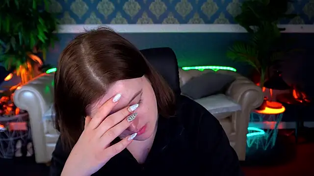 Snapshot of KristiFoxy chatting on 04.29.26 KristiFoxy online show from 04.29.26