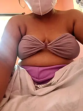 Snapshot of vyshali_vyshu chatting on 03.03.26 vyshali vyshu online show from 03.03.26