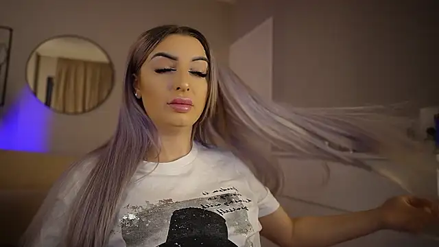 Snapshot of MissObsidian chatting on 02.05.26 MissObsidian online show from 02.05.26