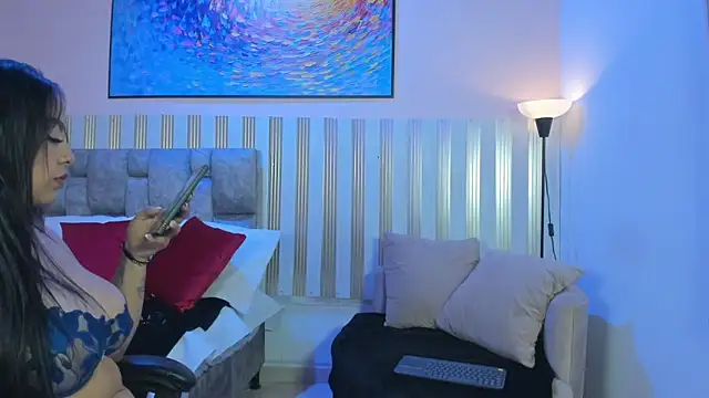 Snapshot of nina_glow chatting on 02.28.26 nina glow online show from 02.28.26