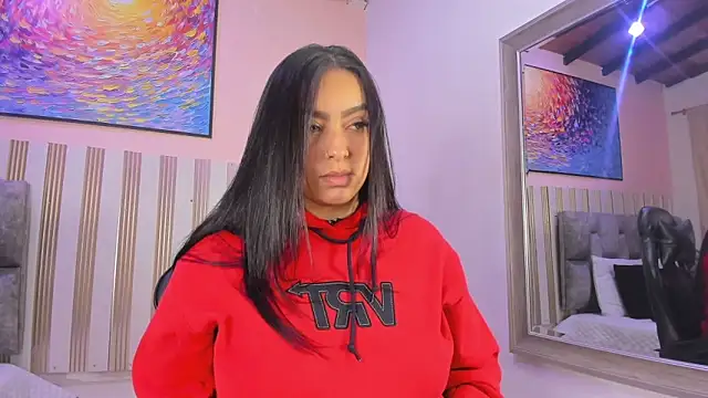 nina glow online show from 04.15.26