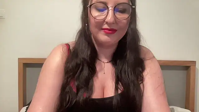 Snapshot of DorothyJoy chatting on 05.24.26 DorothyJoy online show from 05.24.26