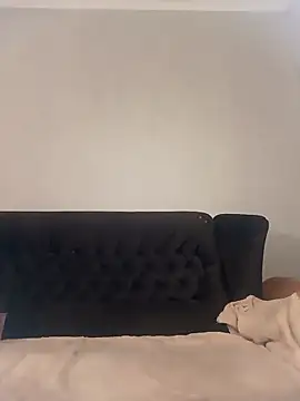 Snapshot of MiaMooly chatting on 10.10.25 MiaMooly online show from 10.10.25