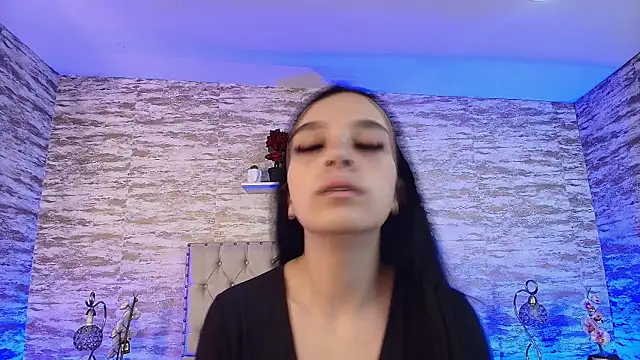 Elizabeth Ferrer online show from 03.30.26