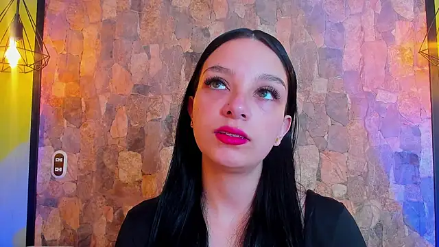 Elizabeth Ferrer online show from 04.15.26