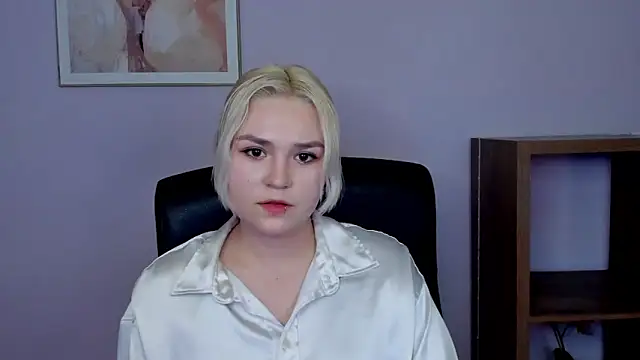 SweetLilyxo online show from 02.12.26