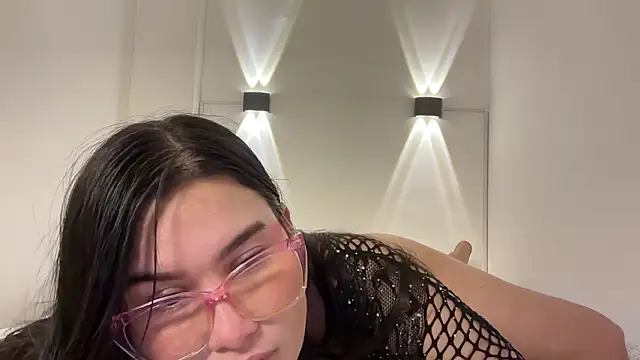 Snapshot of ImHannahWeaver chatting on 02.16.26 ImHannahWeaver online show from 02.16.26