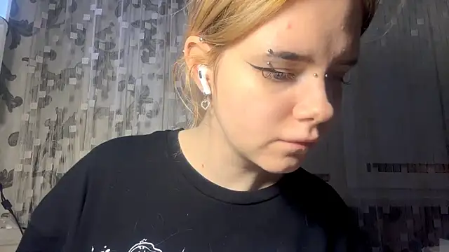 Snapshot of LedAffinity chatting on 02.14.26 LedAffinity online show from 02.14.26