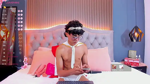 Noa 03 online show from 04.11.26