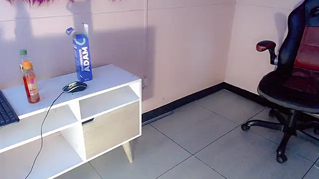 Snapshot of Andrea_Pop_ chatting on 02.16.26 Andrea Pop online show from 02.16.26